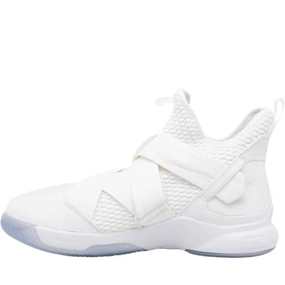 The Nike LeBron Soldier 12 - Picture 4 of 5